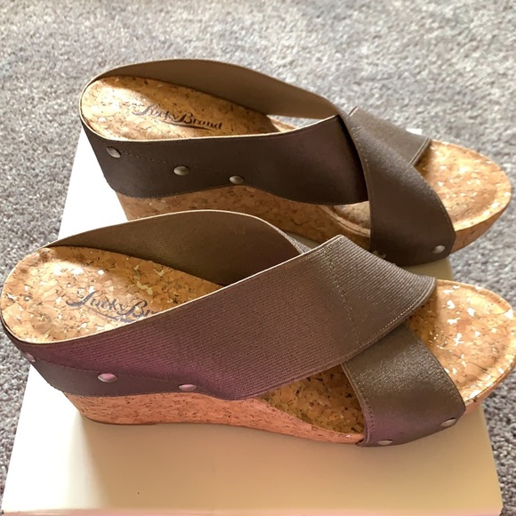 Lucky Brand wedge shoes like new! - Picture 3 of 8